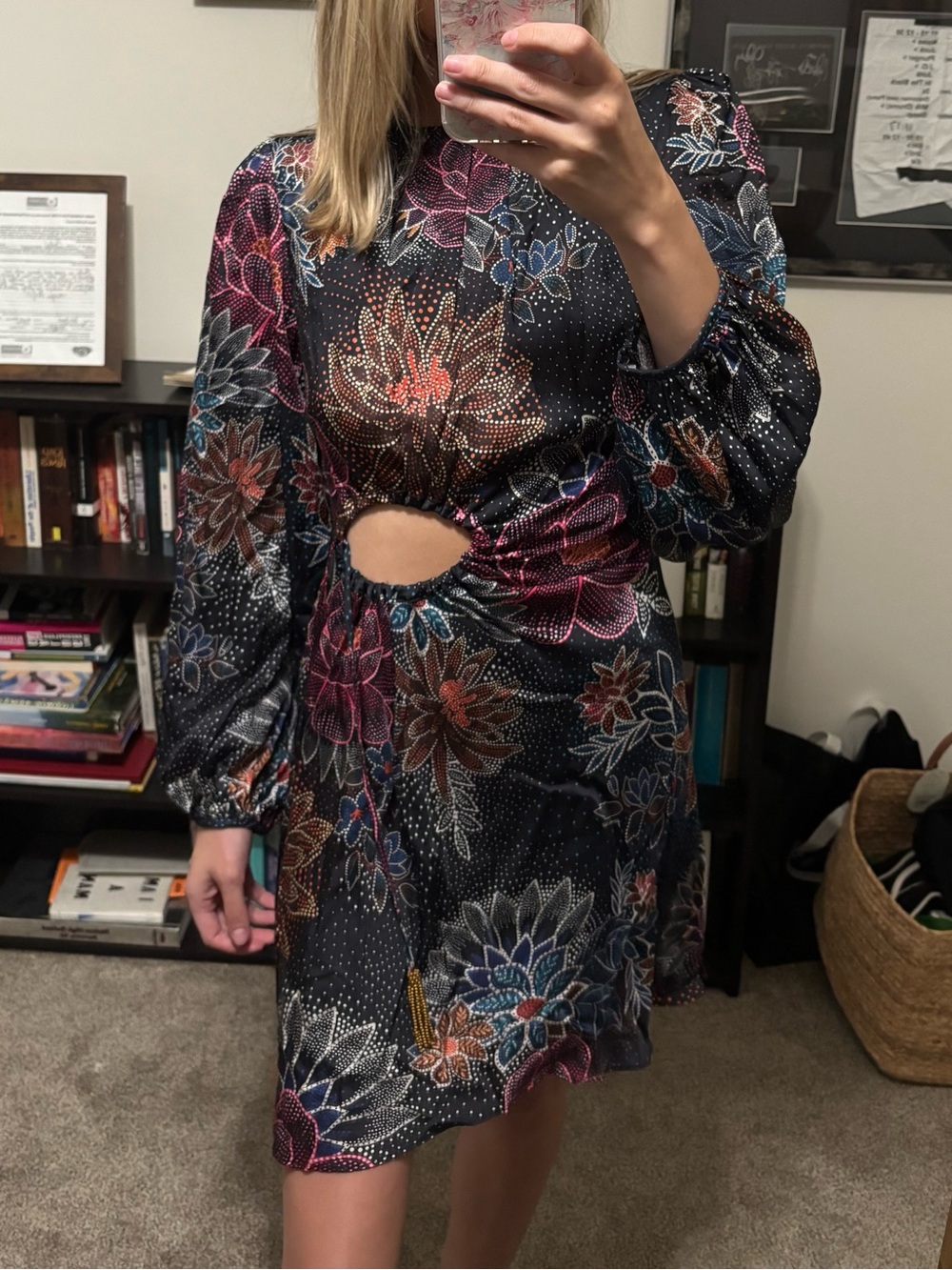 FARM Rio Black Floral Long Sleeve peep-hole Dress - Picture 4 of 6